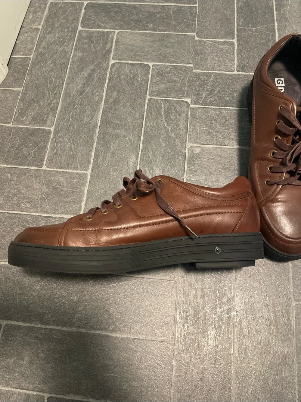 GDEFY Gravity Defyer Leather Shoe - Brown Leather Slip-On Style Sneakers